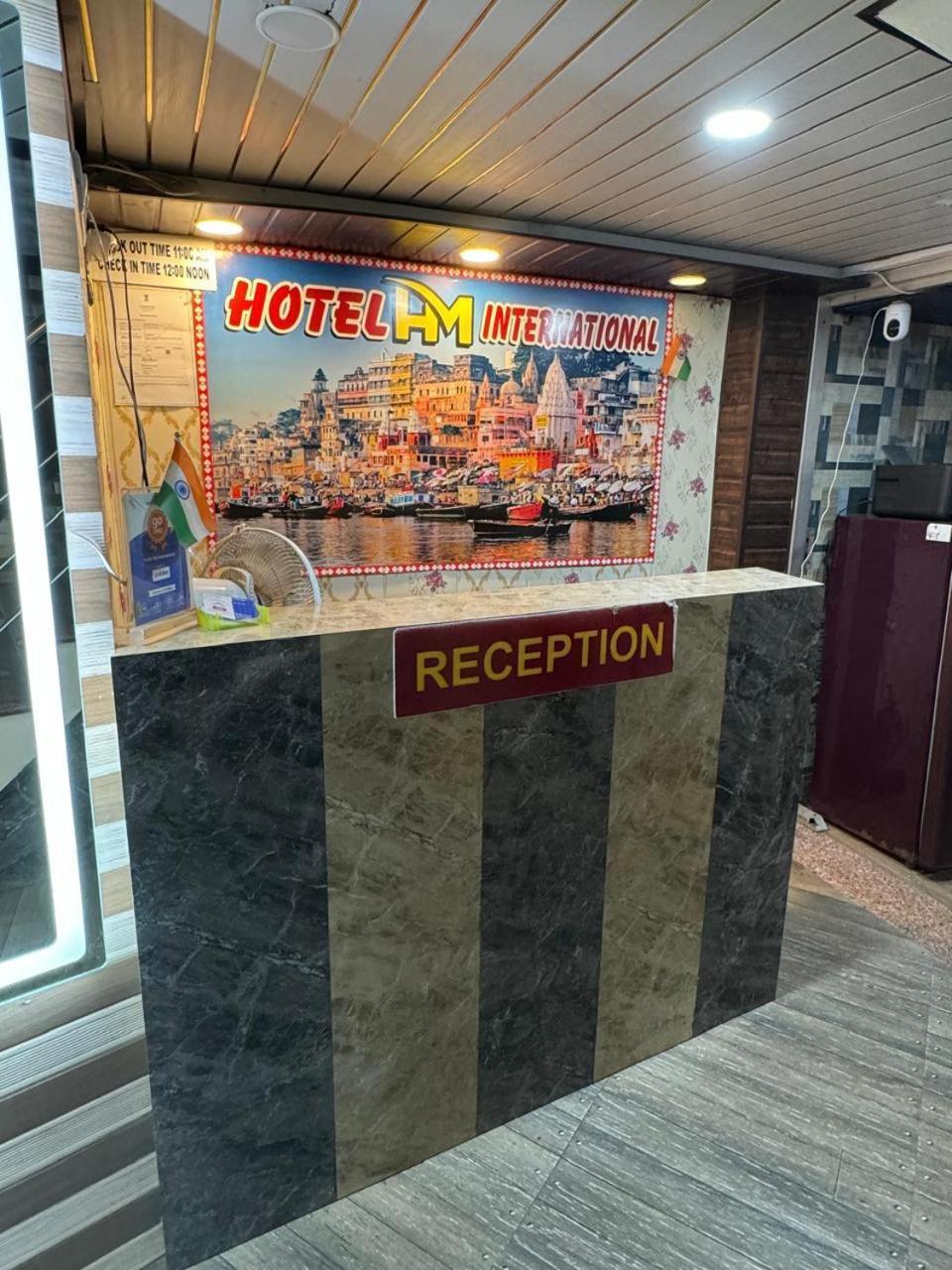 V Paradise Hotell Varanasi Eksteriør bilde